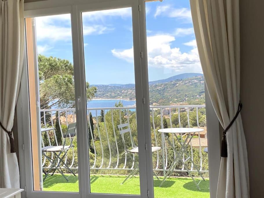 Agreable Appartement Vue Mer Les Issambres Zewnętrze zdjęcie
